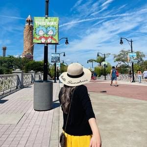 Meet your Posher, Khánh